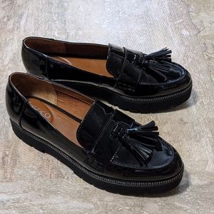 Loafers patent leather